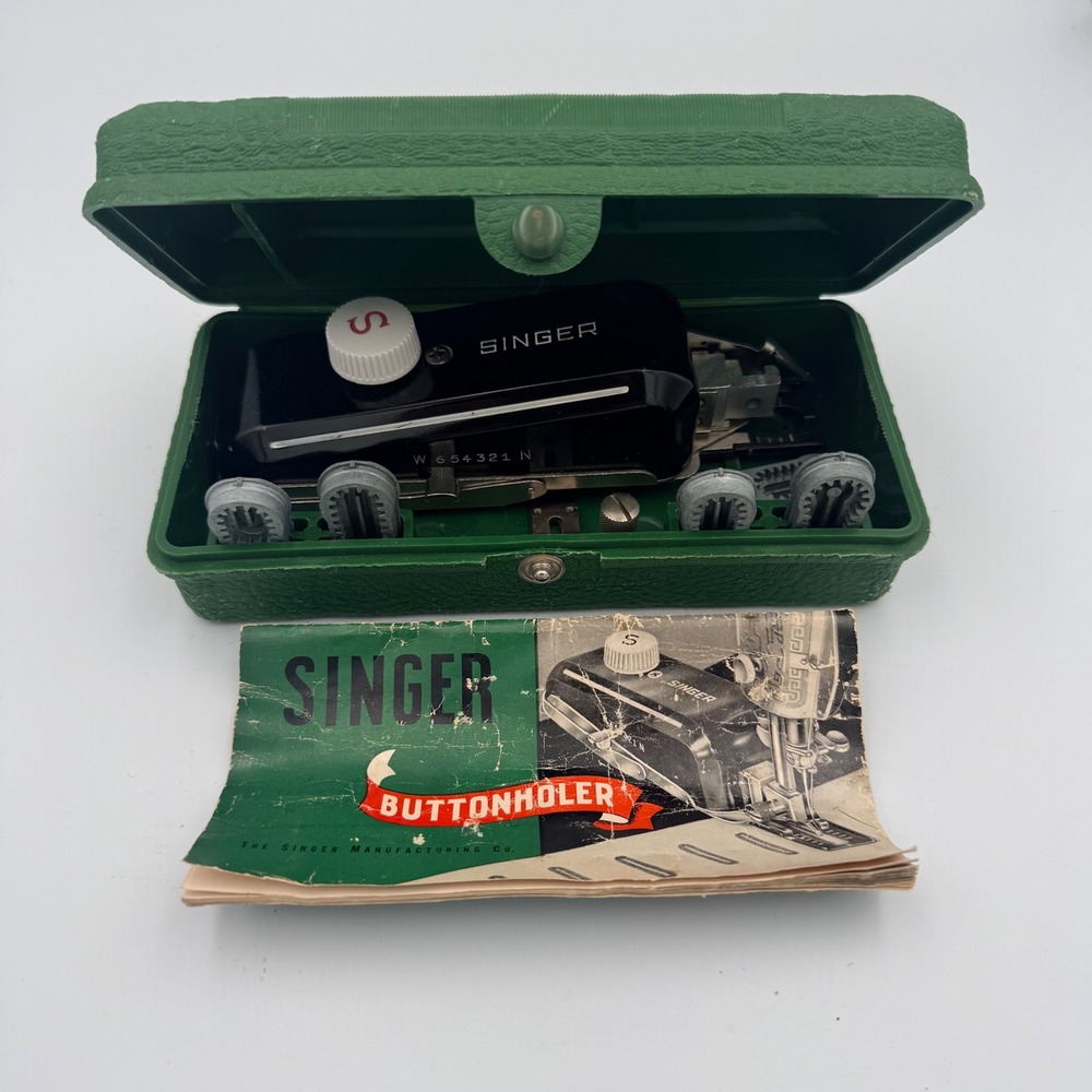 Vintage Singer Buttonholer 160506 Sewing Machine Attachment Kit 1948 Green Case
